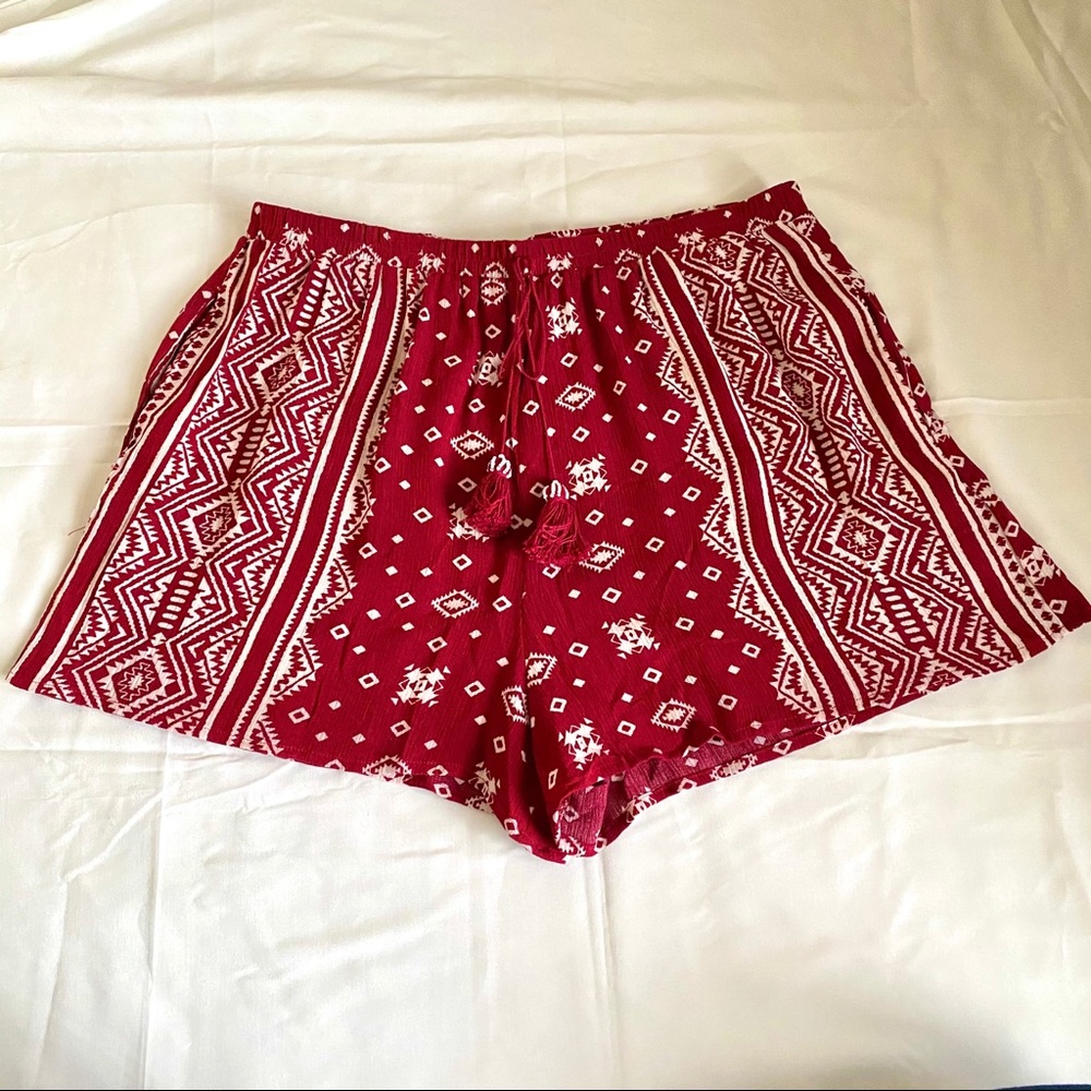 Xhilaration Patterned Red Skort